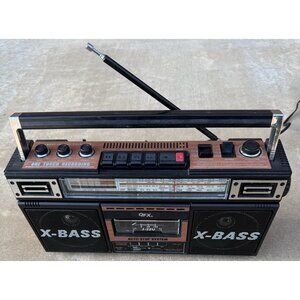 QFX J-22U AM FM SW1 SW2 4-Band Radio Tape USB SD Card X Bass Cassette Recorder